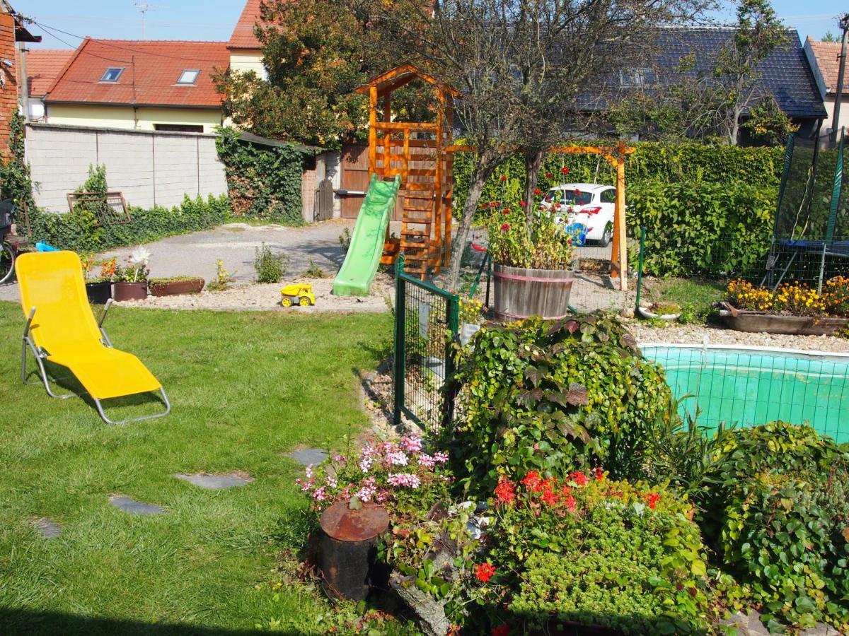 Penzion a restaurace U Hroznu Velké Bílovice Esterno foto